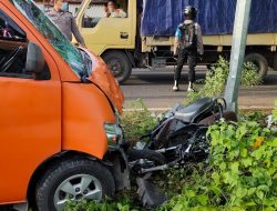 Scoopy dan Mobil Box di Batuan Adu Banteng, Balita dan Seorang Gadis Meregang Nyawa