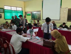 Koramil 0826-05 Larangan Kembali Gelar Vaksinasi Di SMPN 1 Larangan