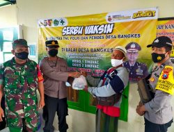 Serbuan Vaksin Sinergitas TNI-Polri Dan Pemdes Bangkes Pamekasan Sediakan Seribu Dosis.