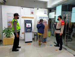 Polsek Denpasar Barat Polresta Denpasar Pimpin Patroli Pengawasan Taat Protokol Kesehatan