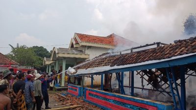 Rumah Seorang Petani di Jrengik Sampang Ludes Terbakar Saat Ditinggal Pergi ke Sawah