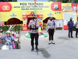 Kapolres Pamekasan Pimpin Gelar Apel Persiapan Pengamanan Tahun Baru 2022, Ratusan Personel Disiapkan
