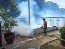 Dinkes Pamekasan Fogging Seluruh Kantor OPD Secara Serentak