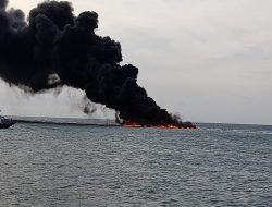 Viral.! Kapal pengangkut BBM Terbakar Di Pelabuhan Sebandar Sapudi Sumenep