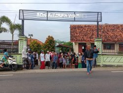 Kepala Sekolah Dirotasi Siswa SDN Sumber Waru 1 Pamekasan Mogok Belajar