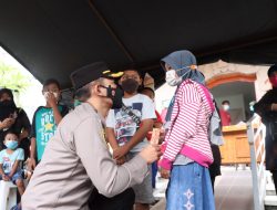 Cek Vaksinasi Diwilayah Denpasar Barat, Kapolresta Denpasar Beri Semangat Anak-Anak