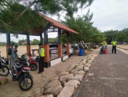 Ops Yustisi Polsek Denpasar Selatan Pantai Mertasari dan Muntig Siokan Sanur Kauh, Sampaikan Ketaatan Prokes 