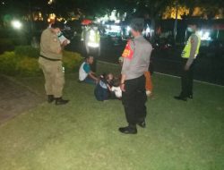 Konsisten Ingatkan Warga, Polsek Kuta Lakukan Kegiatan Penerapan Ketaatan Prokes 