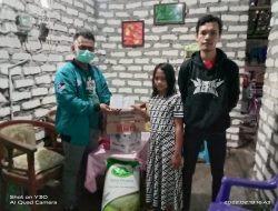 Relawan Asal Pamekasan Ini Serahkan Bantuan Sosial Untuk Aulia Nur Fadilah