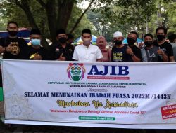 AJIB Hadir Dimasa Pandemi, Takjil Ramadhan Dibagikan di Alun-alun Bondowoso