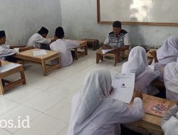 Meski Bulan Ramadhan, SMP Darul Ulum 1 Prajjan Sampang Tetap Laksanakan Ujian Penilaian Akhir Tahun