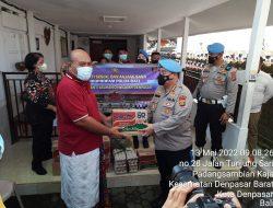 Dalam Rangka Kegiatan Bakti Sosial Dan Anjangsana Kapolsek Denpasar Barat Dampingi Kabid Propam Polda Bali Kunjungi Panti Asuhan