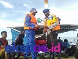 Satpolair Polres Sampang Gelar Operasi Rutin Penumpang Kapal Untuk Antisipasi Motor Bodong
