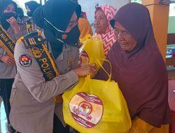 Polwan Polres Pamekasan Bagikan Sembako Pada Warga Kurang Mampu Dalam Rangka Sambut HUT Polwan Ke-74