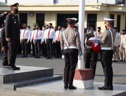 “Semangat Patriotisme“, Polres Pamekasan Maknai Peringatan HUT RI Ke-77 Dengan Upacara Bendera