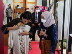 Gunakan Teknik Ecoprint, Fashion Lokal Asal Bogor Berhasil Mendunia
