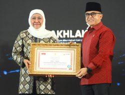 EKO-TREN Sabet Top Terpuji KIPP 2022 KemenPAN-RB, Gubernur Khofifah: Wujud Ikhtiar Sejahterakan Masyarakat Berbasis Pemberdayaan Pesantren
