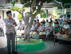 Bupati Pamekasan didampingi Wakil Bupati Melepas  1049 CJH Kloter 4-5 dan 6