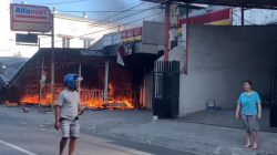 Toko Serba 35 Ribu dan Alfamart, Ludes Terbakar di Minggu Siang