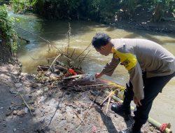 Polisi Selidiki Penemuan Jasad Bayi Perempuan di Sungai Pakis Malang