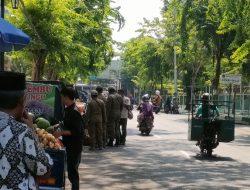 Pj. Bupati Tutup Mata..!, Aikon Pamekasan Kumuh Dengan Pedagang Liar