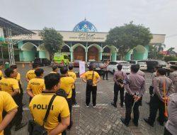 Polres Malang Gelar Bakti Religi Bersihkan tempat Ibadah, Sambut Hari Bhayangkara ke-78