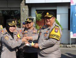 Kapolres Pamekasan Berikan Kejutan Kepada Srikandi di HUT Polwan Ke-76