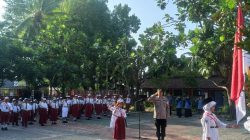 Panit Binmas Polsek Pakisaji Jadi Pembina Upacara Bendera Di SDN 5 Kebon Agung  Sampaikan Pentingnya Sikap Disiplin