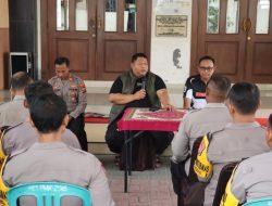Kapolres Pamekasan Intruksikan ke Bhabinkamtibmas Profesional Jalankan Tugas jelang Pilkada Serentak 2024
