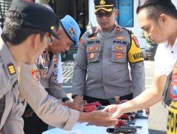 Kapolres Pamekasan Lakukan Pengecekan Senpi Anggotanya, Bentuk Pengawasan Dan Pengendalian