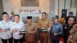 Direktur Utama PT Piala Mas Industri Indra Soedjoko Menerima Kunjungan Bupati Malang