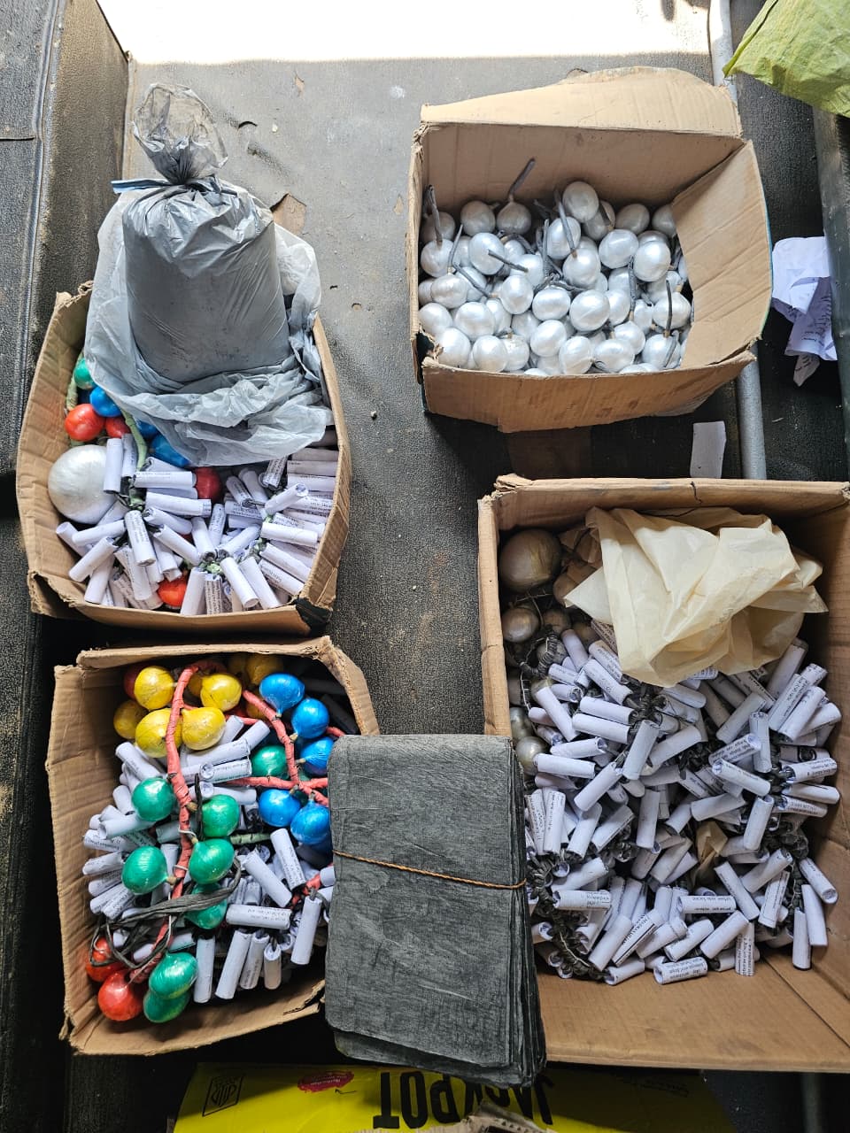 Polres Pamekasan Bongkar Industri Mercon Ilegal, Ribuan Butir Peledak dan Balon Udara Disita