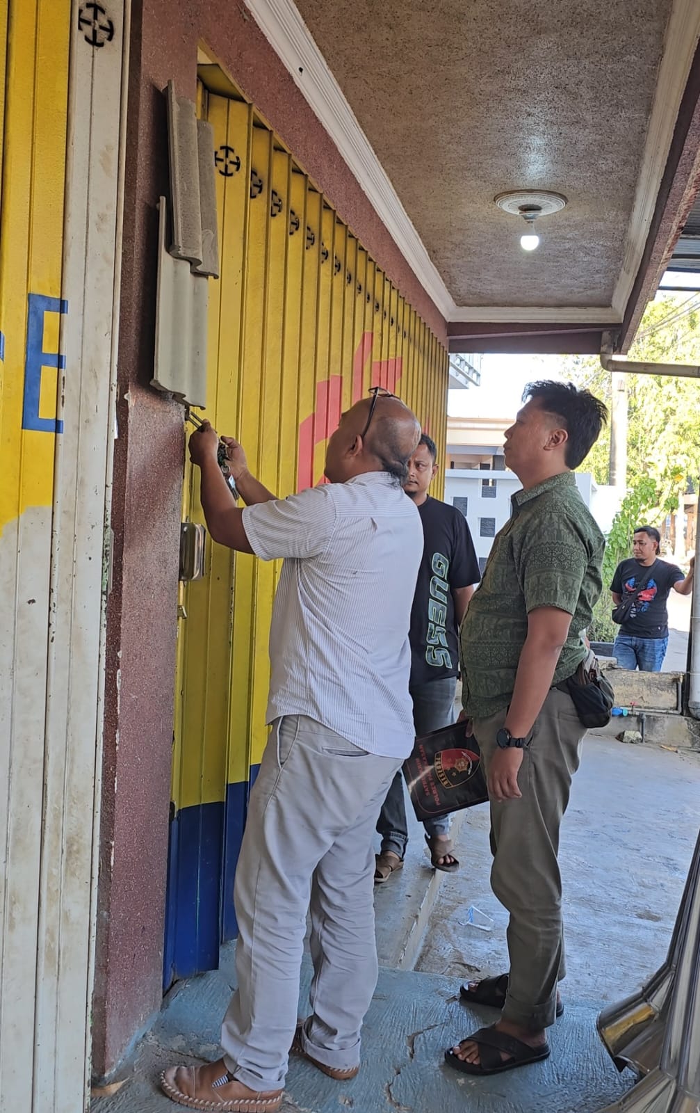 Polres Pamekasan Ringkus Terduga Pelaku Penipuan Pembelian Alat Berat Rp 1 Miliar Usai Dua Kali Mangkir Panggilan