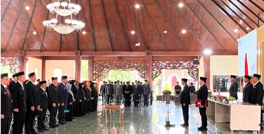Bupati KH Kholilurrahman Lantik 85 Pejabat di Lingkungan Pemkab Pamekasan