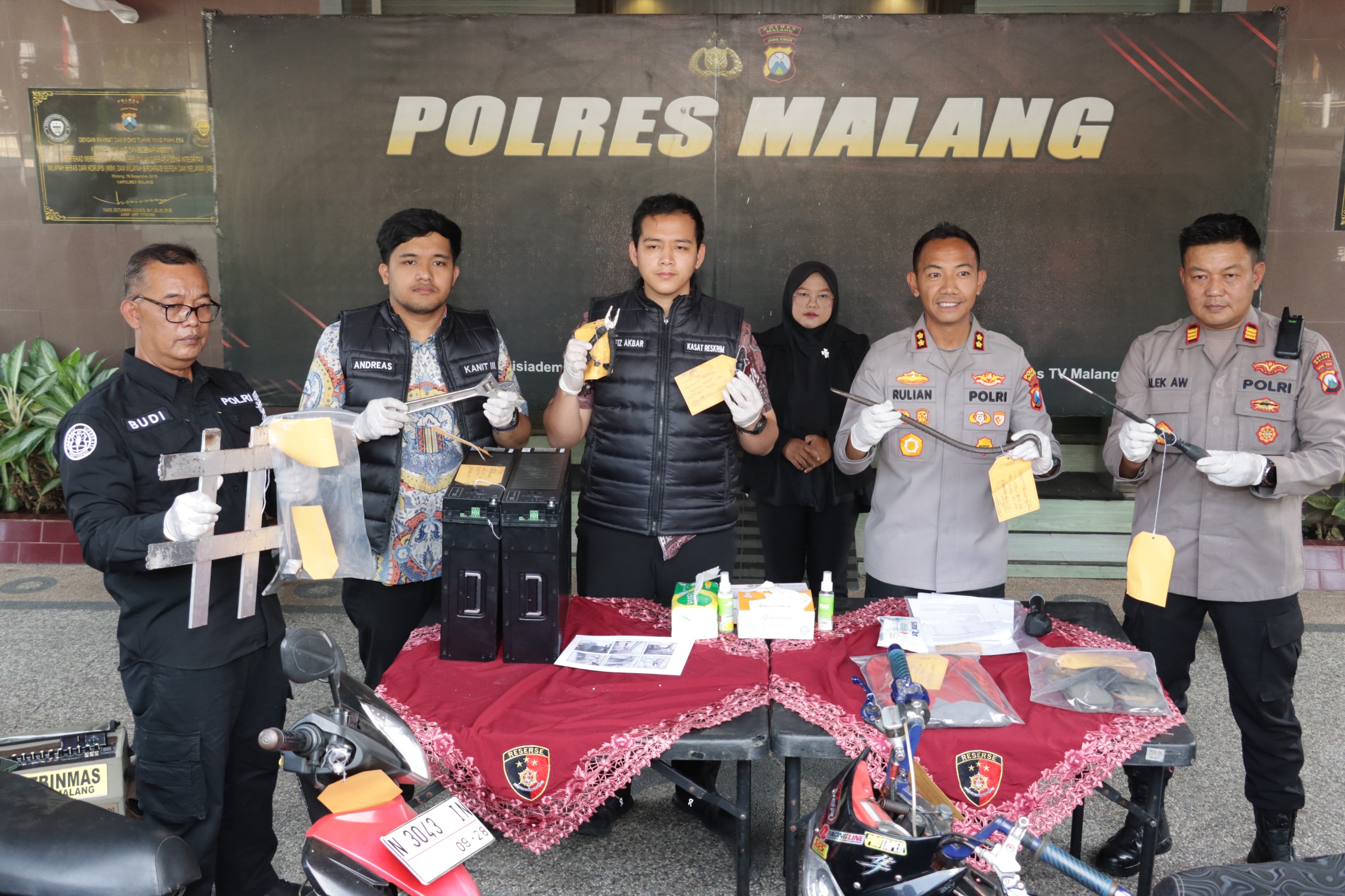 Polres Malang Bongkar Komplotan Pencuri Baterai Tower, 17 TKP Terungkap Kerugian Capai Rp 432 Juta